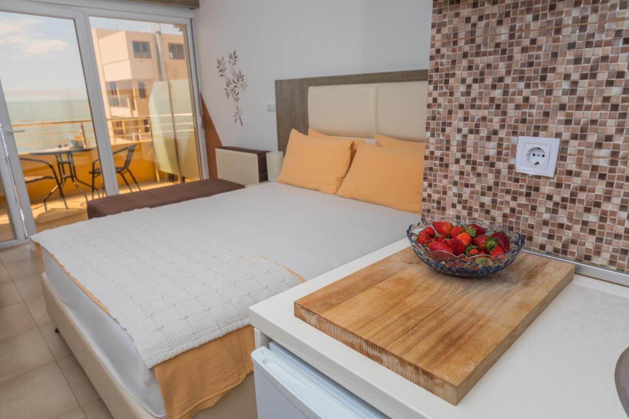 Apartments Dobra Voda Exterior photo