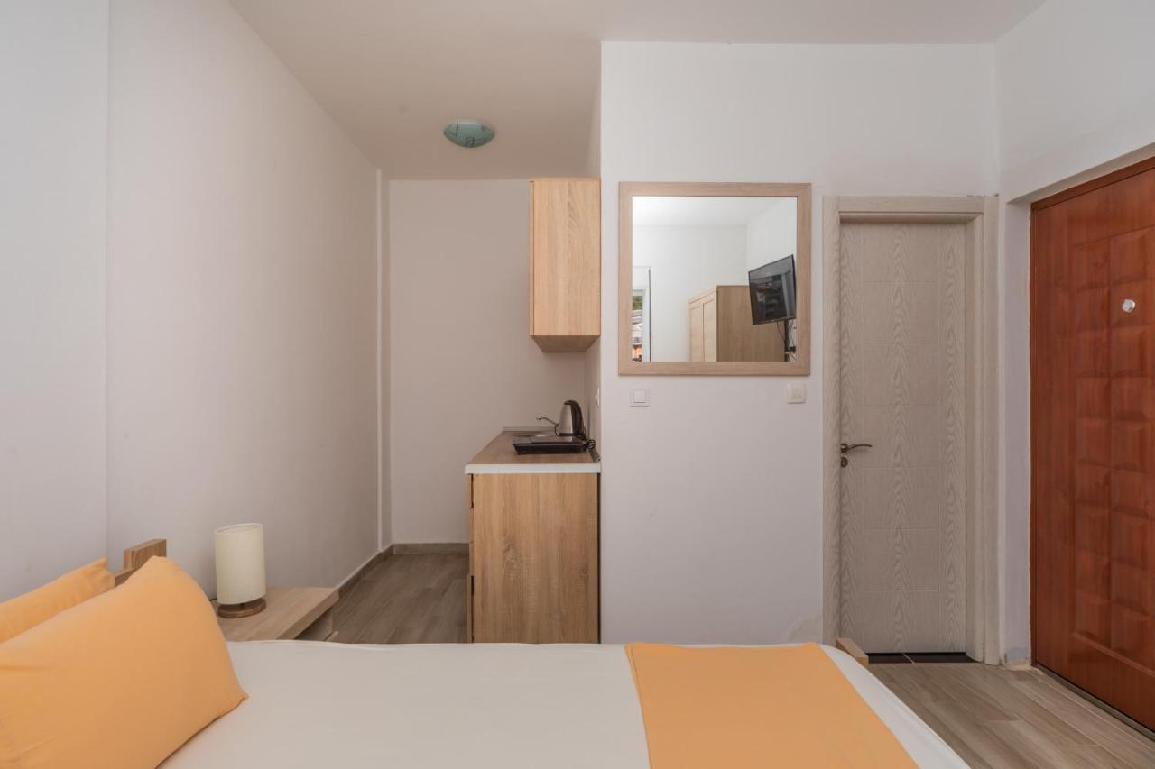 Apartments Dobra Voda Exterior photo